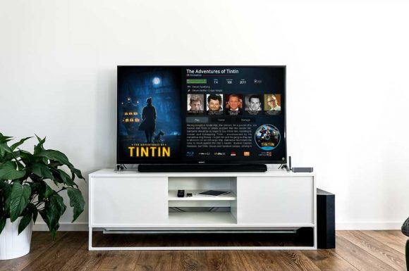 تندیسی از هزاره سوم در اتاق نشیمن